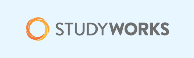 Het logo van StudyWorks, te zien over de gehele site en op kantoor.